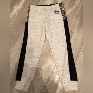 VS PINK super rhtf leopard 🐆 joggers Final price no offers please